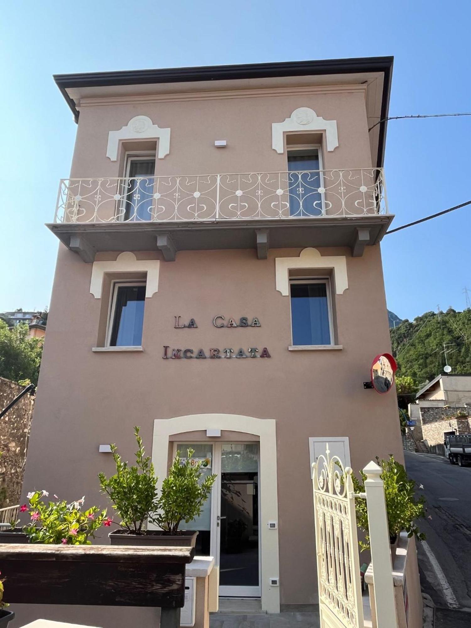 Apartment La Casa Incartata *
